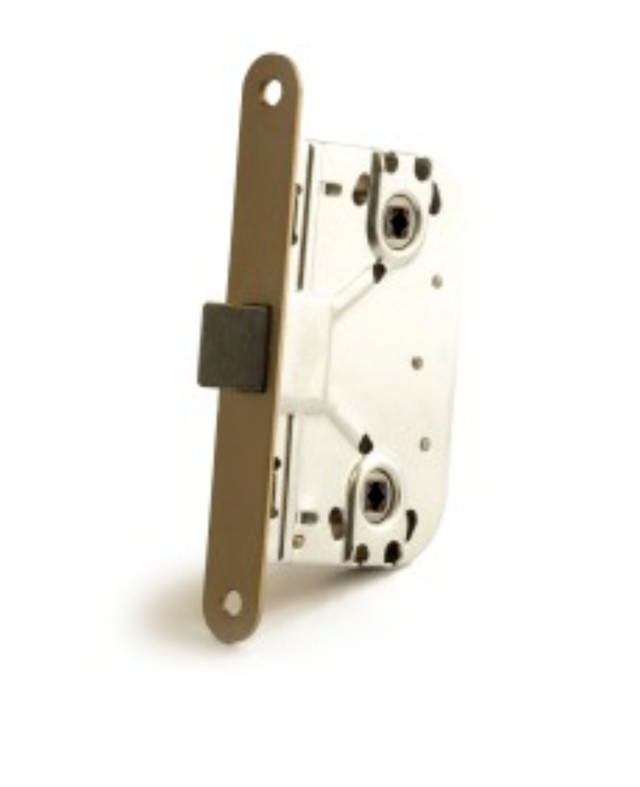 Middle door lock 414