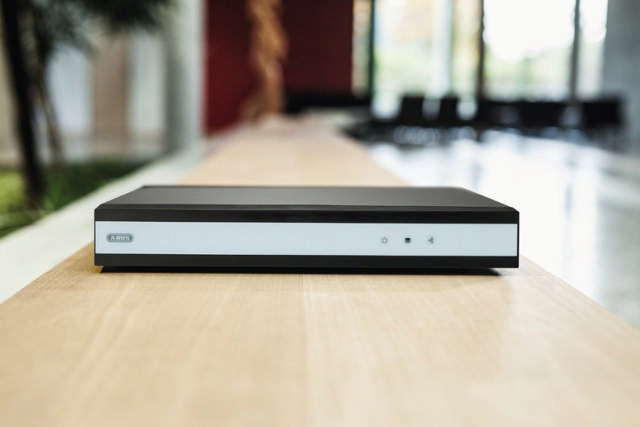 ABUS complete set with hybrid video recorder and 4 analog mini-tube cameras